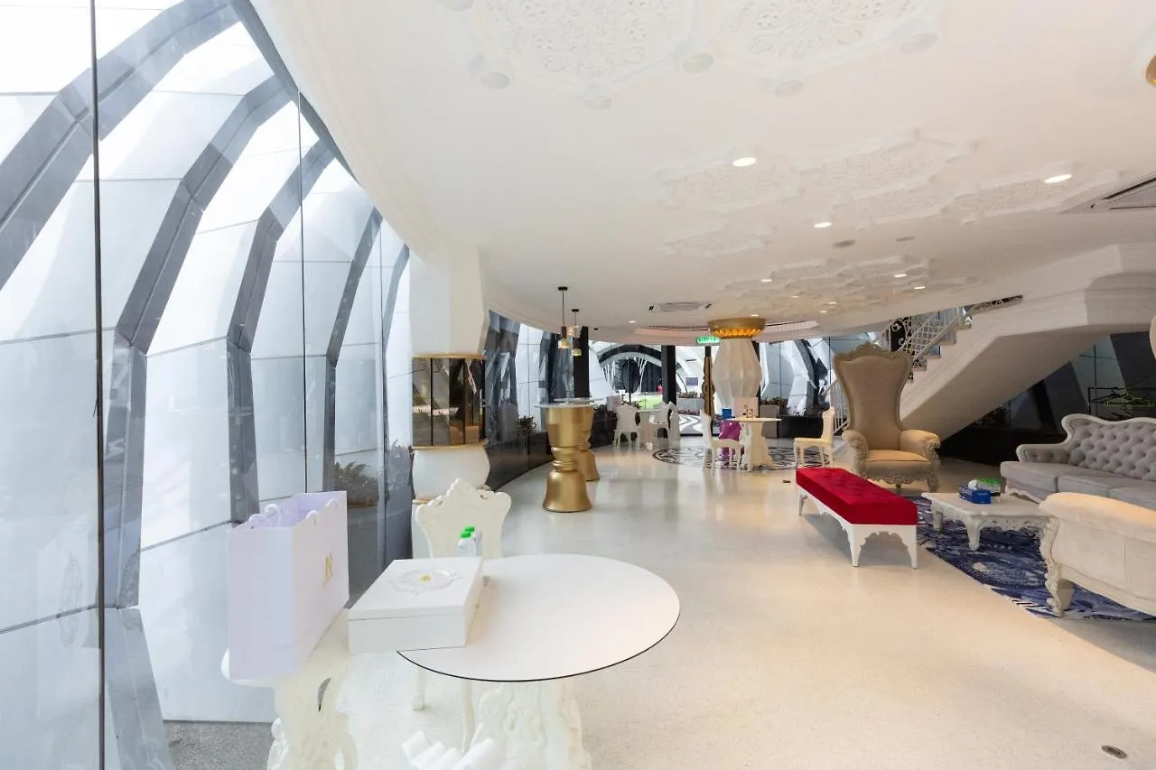 Near Mitec, Arte Mont Kiara By Cobnb Kuala Lumpur
